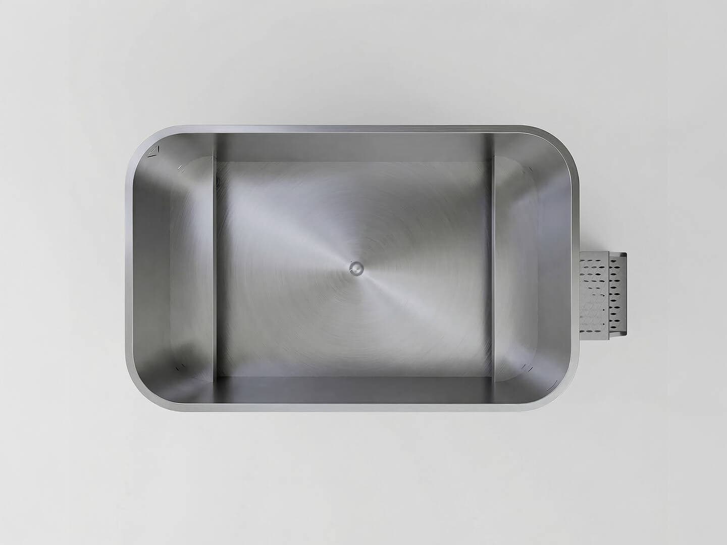 Empty top view of Colderatti Basin 4 Pro with opposing benches
