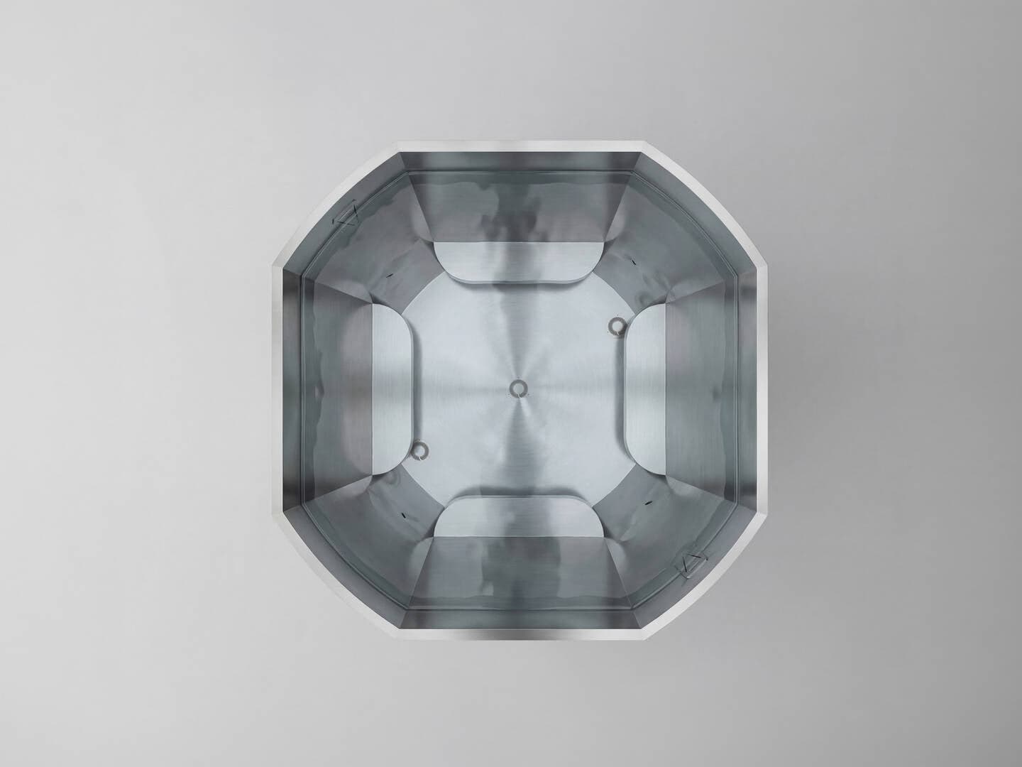 Top view of Colderatti Bowl with integrated surround seating